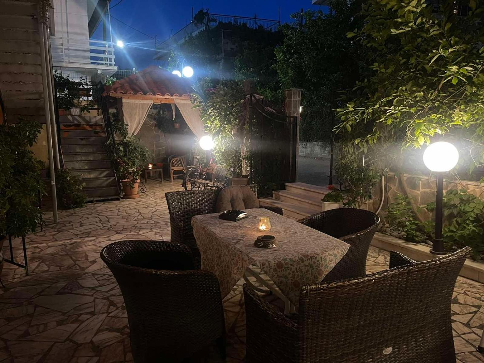 Pislis Rooms Kamena Vourla Exterior photo