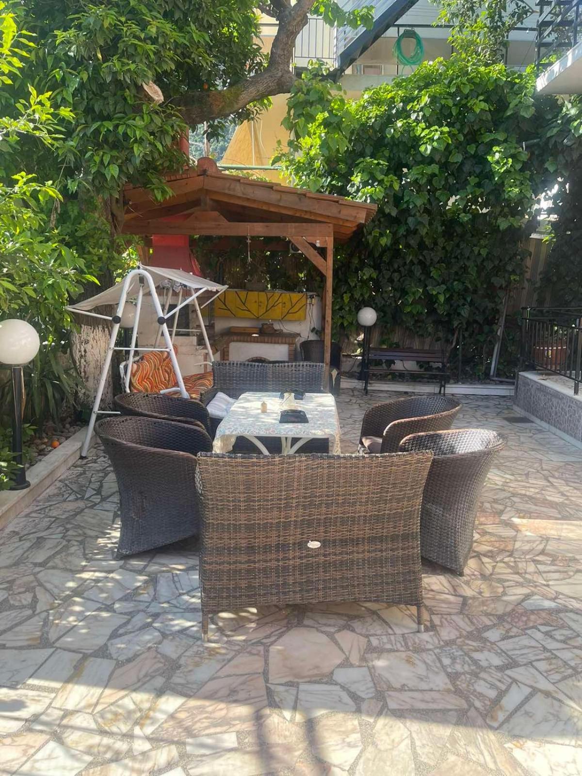 Pislis Rooms Kamena Vourla Exterior photo
