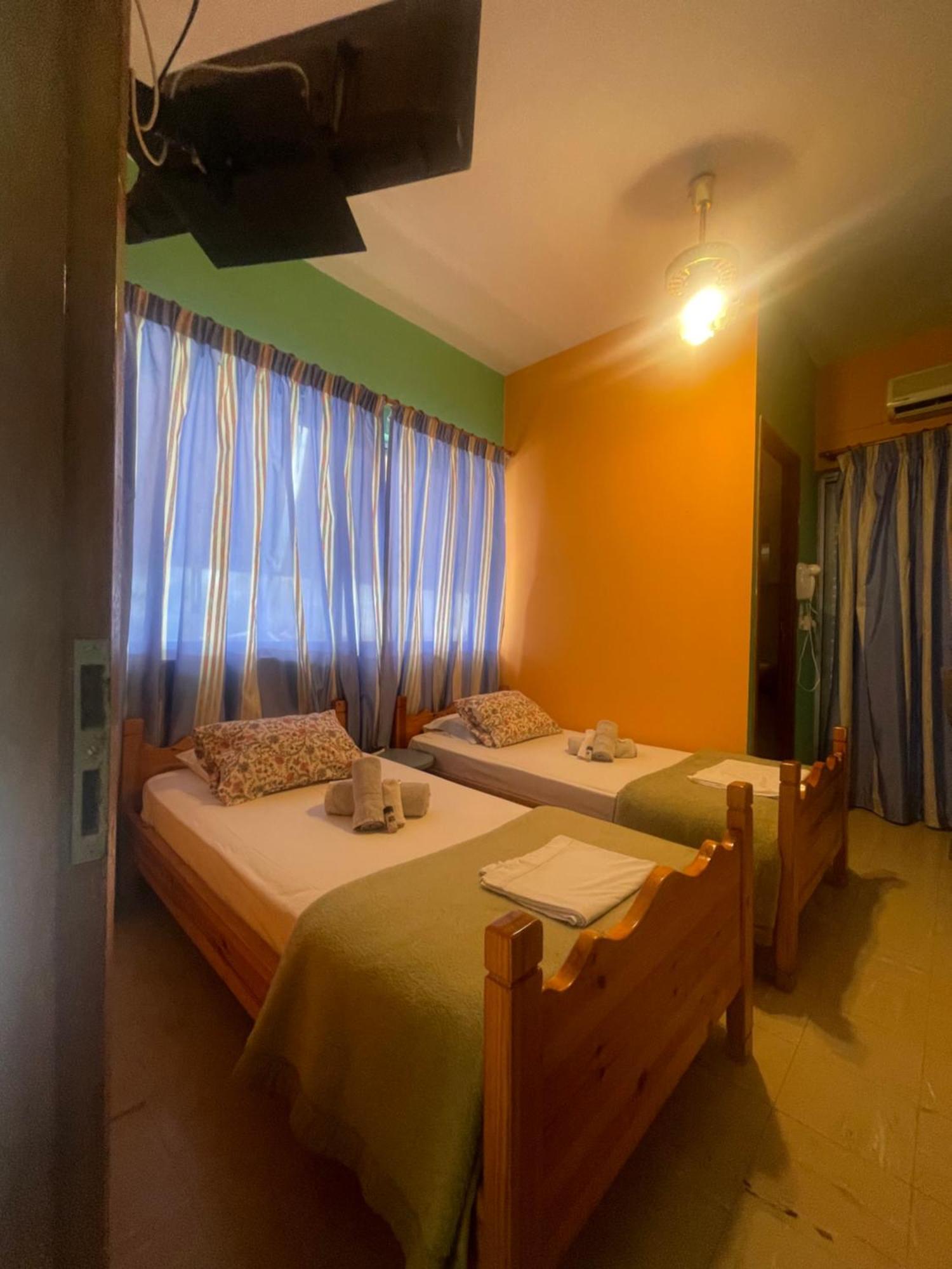 Pislis Rooms Kamena Vourla Exterior photo